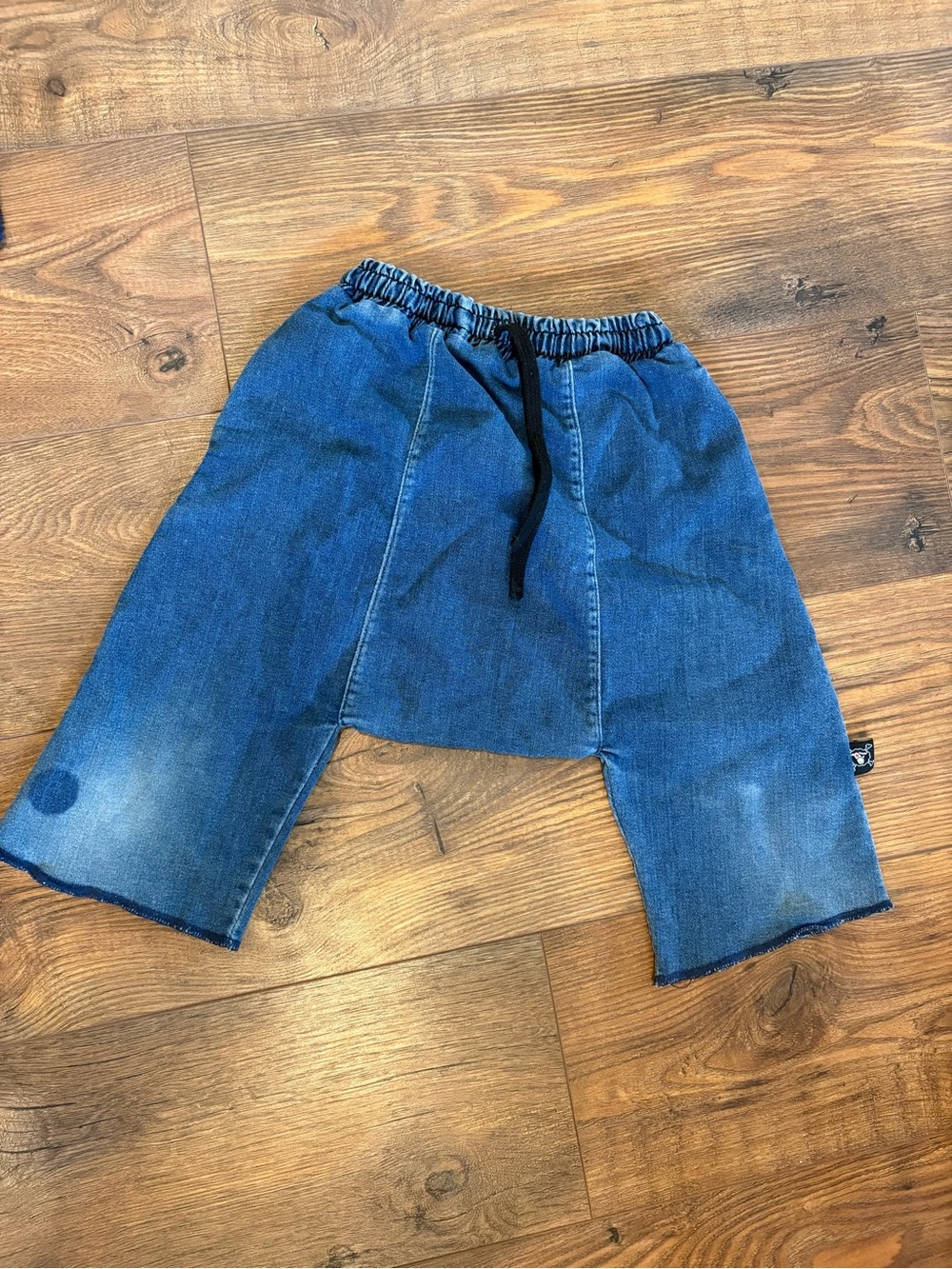 Nununu kids GUC denim shorts, JORTS  nununu world  7-9 yrs jorts